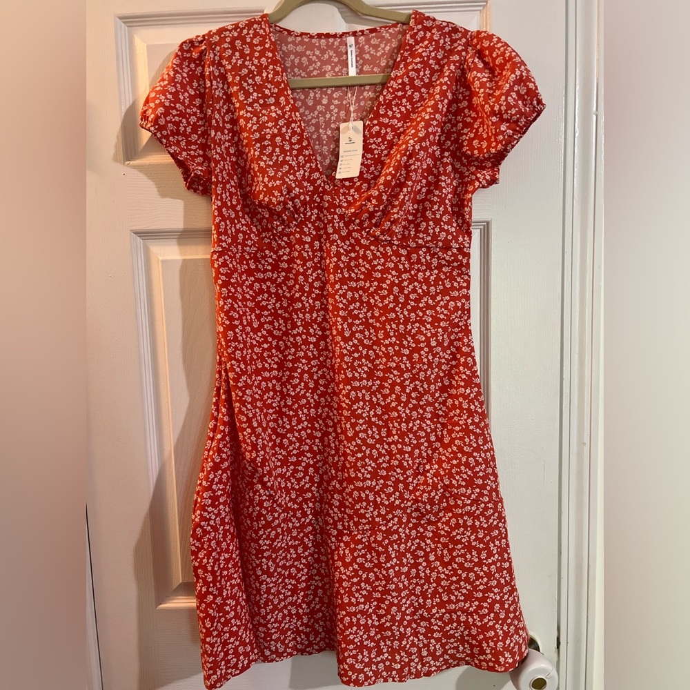 Beachsissi Fashion V Neck Floral Print Casual Mini Dress Size Large NWT